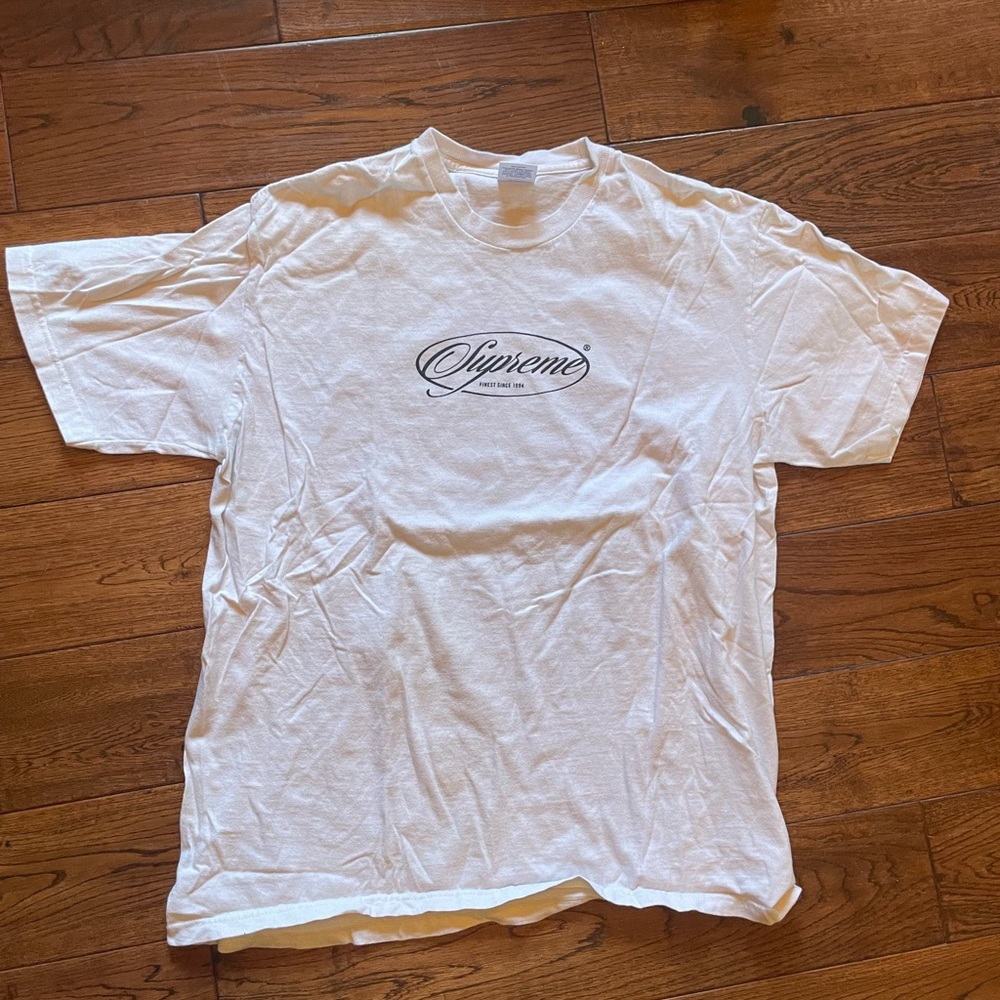 Supreme White T-Shirt Script Circle Logo